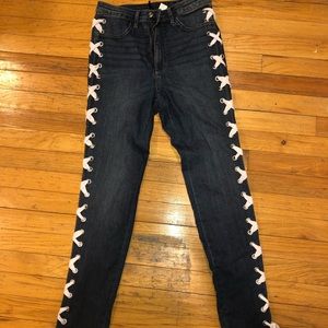 BRAND NEW H&M Lace-Up Jeans